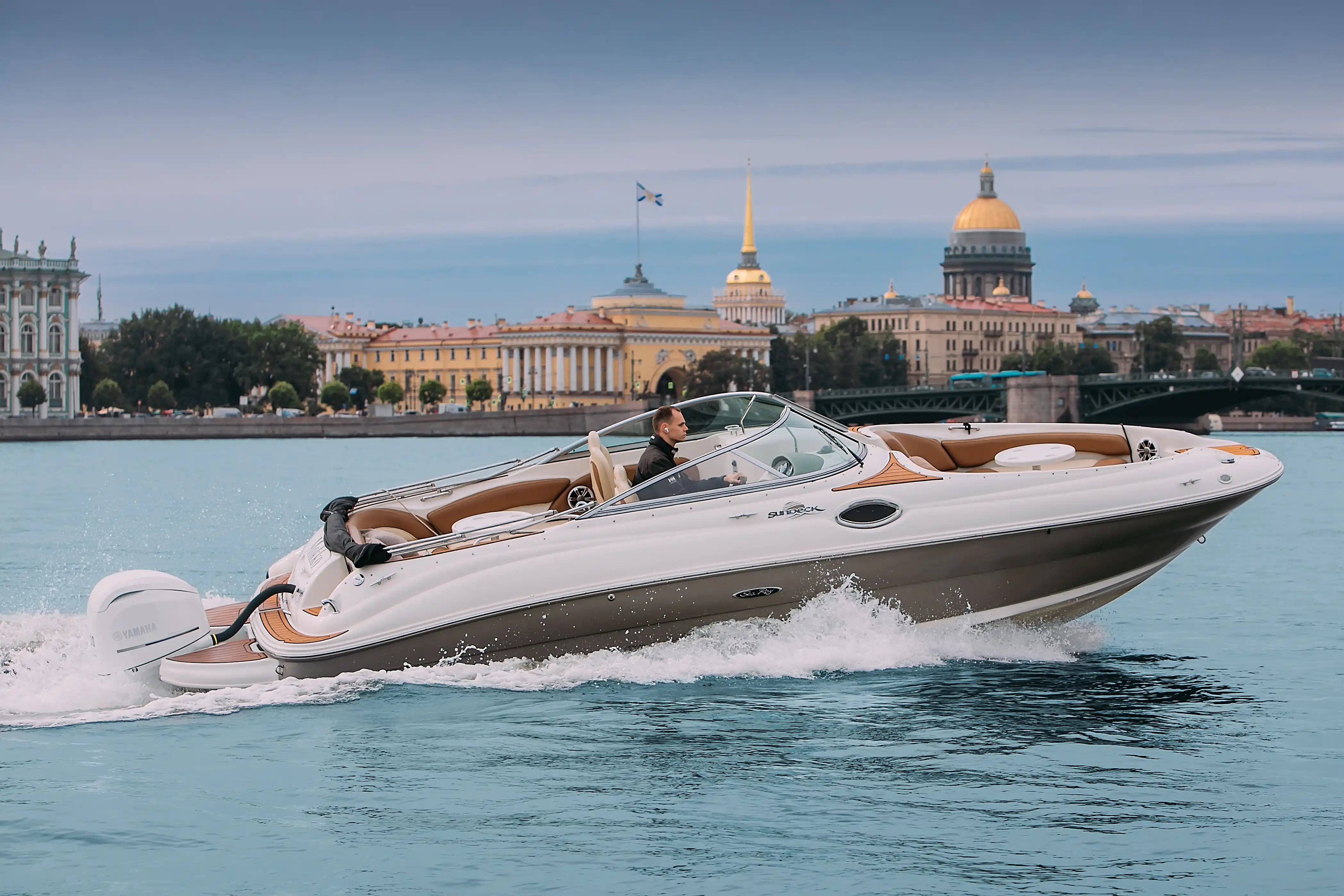 Катер Sea Ray 240 «Мокко» image- 2